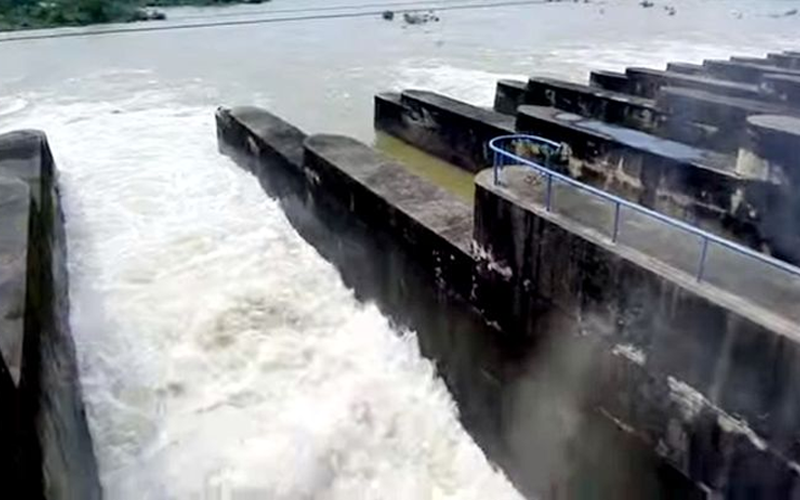 Pong Dam water level Rises to 1,395 Feet, 5 Feet Above Danger Mark