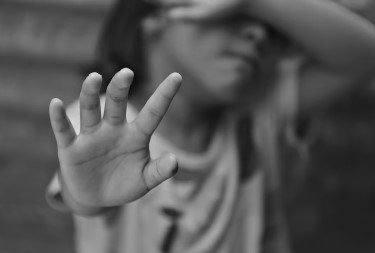 ਬੱਚੀ ਨਾਲ ਅਸਲੀਲ ਹਰਕਤ ਕਰਨ ਵਾਲੇ ਨੂੰ ਪੁਲਸ ਨੇ ਕਰਵਾਈ ਮੌਕੇ ਤੇ ਹੀ ਤੌਬਾ