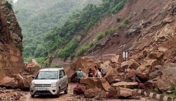 ਮੁੰਬਈ ਦੇ ਵਿਖਰੋਲੀ ਵੈਸਟ ਵਿੱਚ ਜ਼ਮੀਨ ਖਿਸਕਣ ਦੇ ਚਲਦਿਆਂ ਦੋ ਦੀ ਮੌਤ