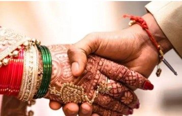 ਪ੍ਰੇਮ ਵਿਆਹ ਕਰਨ ਵਾਲਿਆਂ ਨੂੰ ਪੰਚਾਇਤ ਨੇ ਹੁਕਮ ਦਿਤਾ ਕਿ ਨਹੀਂ ਰਹਿ ਸਕੋਗੇ ਪਿੰਡ