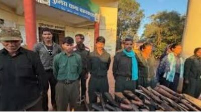 1.05 ਕਰੋੜ ਰੁਪਏ ਦੇ ਇਨਾਮੀ ਰਾਮਧੇਰ ਸਮੇਤ 12 ਨਕਸਲੀਆਂ ਨੇ ਕੀਤਾ ਸਰੰਡਰ