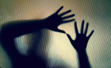 ਆਪਣੀ ਹੀ ਕੁੜੀ ਨਾਲ ਬਲਾਤਕਾਰ ਕਰਨ ਤੇ ਪਿਤਾ ਵਿਰੁੱਧ ਕੇਸ ਦਰਜ