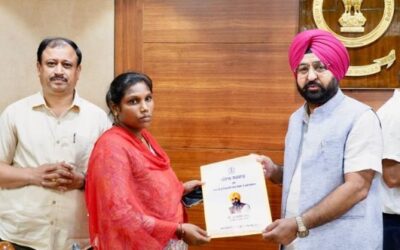 ਨਵ ਨਿਯੁਕਤ ਮੁਲਾਜ਼ਮਾਂ ਨੂੰ ਕੈਬਨਿਟ ਮੰਤਰੀ ਮੁੰਡੀਆਂ ਨੇ ਵੰਡੇ ਨਿਯੁਕਤੀ ਪੱਤਰ