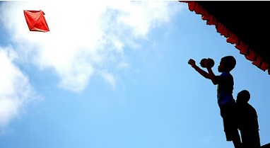 ਪਤੰਗ ਪਕੜਨ ਦੀ ਹੌੜ ਵਿਚ ਦੋ ਬੱਚਿਆਂ ਦੀ ਹੋਈ ਰੇਲ ਨਾਲ ਟੱਕਰ ਕੇ ਮੌਤ