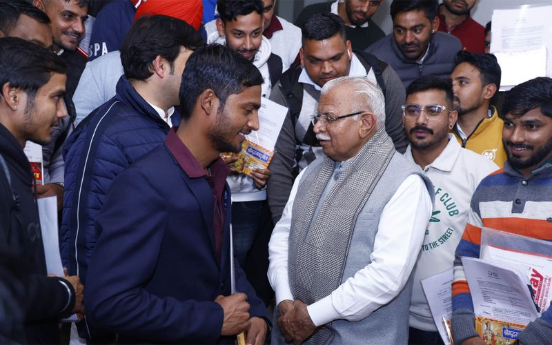 210 Candidates Secure Employment in Dubai via Haryana Kaushal Rozgar Nigam