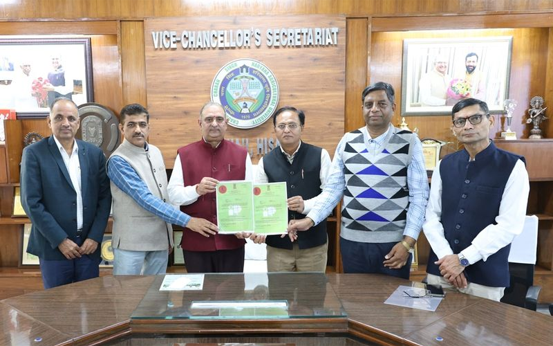 HAU Hisar Scientist Awarded Patent for Innovative Beekeeping Medicine Dispenser