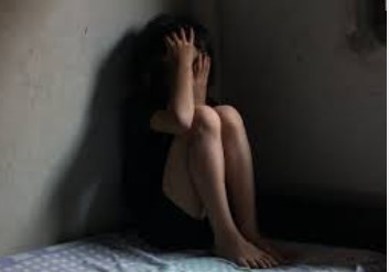 ਸਮਹਿਕ ਜਬਰ-ਜ਼ਨਾਹ ਪਿੱਛੋਂ ਬੱਚੀ ਦੀ ਹੱਤਿਆ ਕਰਕੇ ਲਾਸ਼ ਤੀਜੀ ਮੰਜ਼ਿਲ ਤੋਂ ਸੁੱਟੀ