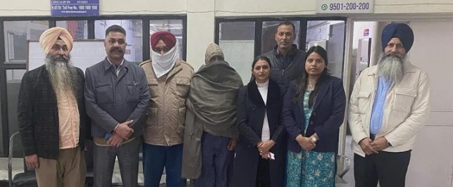 ਦੋ ਵਿਅਕਤੀਆਂ ਨੂੰ ਵਿਜੀਲੈਂਸ ਬਿਊਰੋ ਨੇ ਰਿਸ਼ਵਤ ਲੈਂਦਿਆਂ ਰੰਗੇ ਹੱਥੀਂ ਪਕੜਿਆ