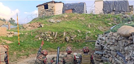 ਜੰਮੂ-ਰਾਜੌਰੀ ਦੀਆਂ ਸਰਹੱਦਾਂ `ਤੇ ਮੁਨੀਰ ਨੇ ਤਾਇਨਾਤ ਕੀਤਾ `ਧੌਣ ਵੱਢ` ਦਸਤਾ