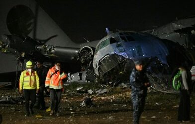 ਜਹਾਜ਼ ਹਾਦਸਾਗ੍ਰਸਤ ਹੋਣ ਕਾਰਨ ਹੋਈ ਕਈ ਲੋਕਾਂ ਦੀ ਮੌਤ ਤੇ ਕਈ ਜਣੇ ਜ਼ਖ਼ਮੀ