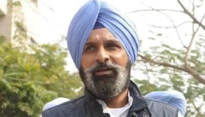 ਮਜੀਠੀਆ ਪਹੁੰਚੇ ਪਾਸਪੋਰਟ ਹਲਫਨਾਮਾ ਦਾਇਰ ਕਰਨ ਲਈ ਮੋਹਾਲੀ ਅਦਾਲਤ