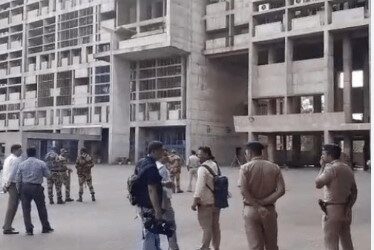 ਹਰਿਆਣਾ ਸਕੱਤਰੇਤ ਦੀ ਬਿਲਡਿੰਗ ਤੋਂ ਕਰਮਚਾਰੀ ਨੇ ਛਾਲ ਮਾਰ ਕੀਤੀ ਆਤਮ-ਹੱਤਿਆ