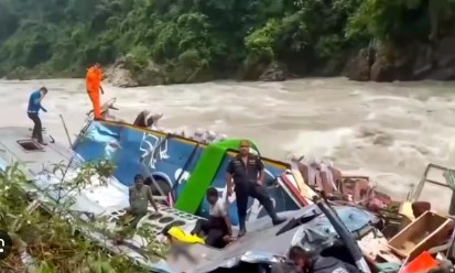 ਨੇਪਾਲ ਵਿਖੇ ਬਸ ਡਿੱਗਣ ਕਾਰਨ ਕਈਆਂ ਦੀ ਮੌਤ ਤੇ ਕਈ ਹੋਰ ਗੰਭੀਰ ਜ਼ਖ਼ਮੀ