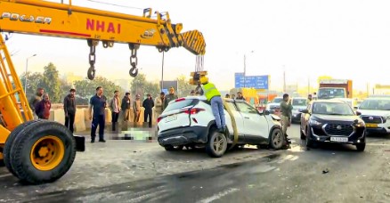 ਕਾਰ-ਕੰਟੇਨਰ ਟਰੱਕ ਟੱਕਰ ਵਿਚ ਦੋ ਔਰਤਾਂ ਦੀ ਮੌਤ ਦੋ ਬੱਚਿਆਂ ਸਮੇਤ ਤਿੰਨ ਜ਼ਖ਼ਮੀ