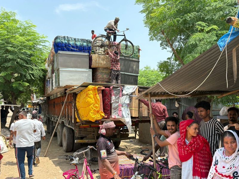 Economic Survey 2026 Cites Gurugram’s ‘Migrant Exodus’ as Warning