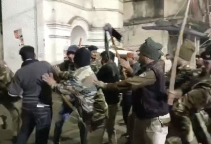 ਦੋ ਭਾਈਚਰਿਆਂ ਦੀ ਮਾਮੂਲੀ ਤਕਰਾਰ ਨੇ ਧਾਰਿਆ ਭਿਆਨਕ ਲੜਾਈ ਦਾ ਰੂਪ