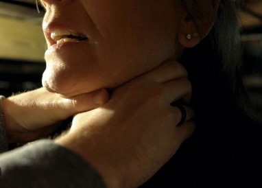 ਪਤੀ ਨੇ ਪਤਨੀ ਦਾ ਗਲਾ ਘੁਟ ਕੇ ਉਤਾਰਿਆ ਮੌਤ ਦੇ ਘਾਟ