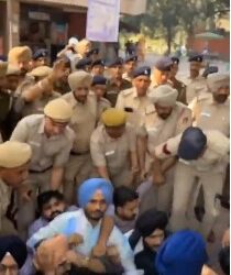 ਪੰਜਾਬ ਯੂਨੀਵਰਸਿਟੀ ਵਿਖੇ ਆਰ. ਐਸ. ਐਸ. ਆਗੂ ਨੂੰ ਬੁਲਾਏ ਜਾਣ ਤੇ ਹੋਇਆ ਹੰਗਾਮਾ