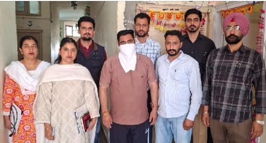 ਵਿਜੀਲੈਂਸ ਵਲੋਂ ਜੂਨੀਅਰ ਇੰਜੀਨੀਅਰ ਰਿਸ਼ਵਤ ਲੈਂਦਾ ਰੰਗੇ ਹੱਥੀਂ ਕਾਬੂ