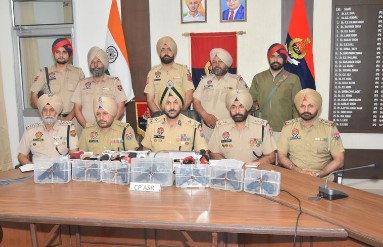 ਪੁਲਸ ਨੇ ਕੀਤਾ ਨਸ਼ੀਲੇ ਪਦਾਰਥਾਂ ਤੇ ਹਥਿਆਰਾਂ ਦੀ ਤਸਕਰੀ ਦਾ ਪਰਦਾਫਾਸ਼