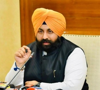 ਪ੍ਰਾਈਵੇਟ ਸਕੂਲਾਂ ਲਈ ਪਾਠ ਪੁਸਤਕਾਂ ਦੀ ਵੰਡ ਵਿਚ ਵੱਡਾ ਸੁਧਾਰ ਲਾਗੂ : ਬੈਂਸ