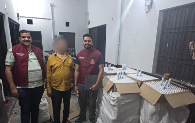 ਦਿੱਲੀ `ਚ ਨਕਲੀ ਟੂਥਪੇਸਟ ਬਣਾਉਣ ਵਾਲੀ ਫੈਕਟਰੀ ਦਾ ਲੱਗਾ ਪਤਾ