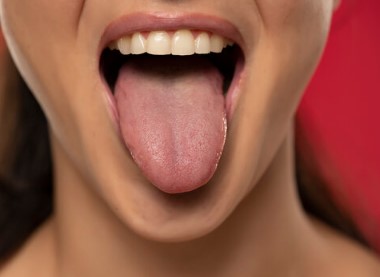 ਔਰਤ ਨੇ ਕਾਲੀ ਮਾਤਾ ਦੇ ਮੰਦਰ `ਚ ਜੀਭ ਕੱਟ ਕੇ ਚੜ੍ਹਾਈ