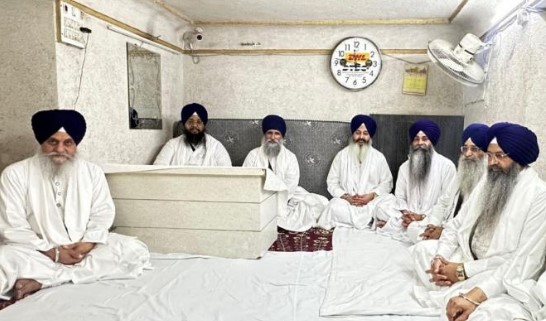 ਸ੍ਰੀ ਹਰਿਮੰਦਰ ਸਾਹਿਬ ਵਿਖੇ ਸਿੰਘ ਸਾਹਿਬਾਨਾਂ ਦੀ ਮੀਟਿੰਗ ਆਯੋਜਿਤ