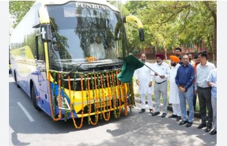ਟ੍ਰਾਂਸਪੋਰਟ ਮੰਤਰੀ ਨੇ ਕੀਤੀਆਂ ਦਿੱਲੀ ਹਵਾਈ ਅੱਡੇ ਤੱਕ ਚੱਲਣ ਵਾਲੀਆਂ ਬੱਸਾਂ ਰਵਾਨਾ