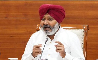 ਨਸਿ਼ਆਂ ਵਿਰੁੱਧ ਮੁਹਿੰਮ ਤਹਿਤ ਸੈਂਕੜੇ ਨਸ਼ਾ ਤਸਕਰਾਂ ਨੂੰ ਜੇਲਾਂ ਵਿਚ ਡੱਕਿਆ : ਚੀਮਾ