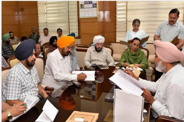 ਵਿੱਤ ਮੰਤਰੀ ਨੇ ਕੀਤੀ ਮੁਲਾਜਮ ਮੰਗਾਂ ਦੇ ਹੱਲ ਲਈ ਉਚ ਪੱਧਰੀ ਮੀਟਿੰਗ