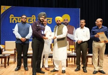ਮੁੱਖ ਮੰਤਰੀ ਨੇ ਪਾਵਰ ਕਾਰਪੋਰੇਸ਼ਨ ਵਿਚ ਭਰਤੀ ਨੌਜਵਾਨਾਂ ਨੂੰ ਨਿਯੁਕਤੀ ਪੱਤਰ ਸੌਂਪੇ
