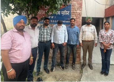 ਇਕ ਲੱਖ ਰੁਪਏ ਰਿਸ਼ਵਤ ਲੈਂਦਾ ਸਬ-ਇੰਸਪੈਕਟਰ ਰੰਗੇ ਹੱਥੀਂ ਗ੍ਰਿਫਤਾਰ