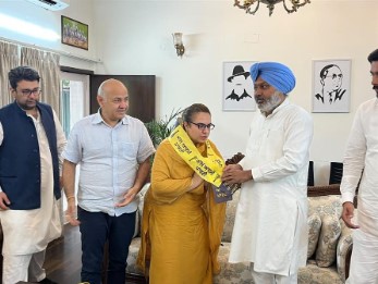 ਸਮਾਜ ਸੇਵਿਕਾ ਤੇ ਡਾਕਟਰ ਸੁਹਾਨੀ ਡੋਡਾ ਹੋਏ ‘ਆਪ’ ਪਾਰਟੀ ਵਿਚ ਸ਼ਾਮਲ