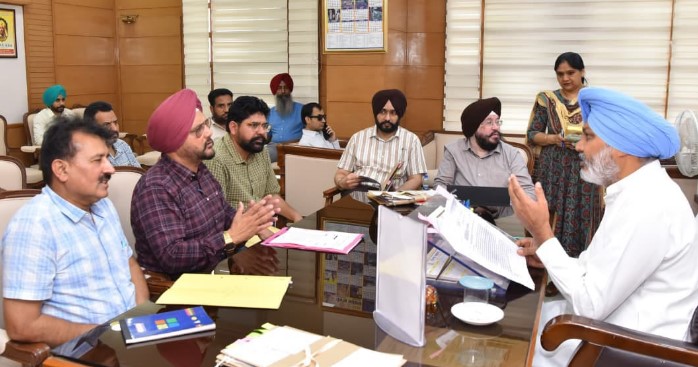 ਵਿੱਤ ਮੰਤਰੀ ਚੀਮਾ ਨੇ ਵੱਖ-ਵੱਖ ਮੁਲਾਜਮ ਯੂਨੀਅਨਾਂ ਨਾਲ ਕੀਤੀ ਮੀਟਿੰਗ