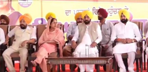 ਸਾਬਕਾ ਵਿਧਾਇਕ ਵਨਿੰਦਰ ਲੂੰਬਾ ਨੇ ਕੀਤੀ ਪਤੀ ਸਮੇਤ ‘ਆਪ’ ਵਿਚ ਸ਼ਮੂਲੀਅਤ
