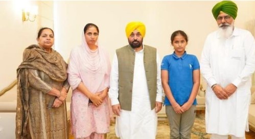 ਮੁੱਖ ਮੰਤਰੀ ਨੇ ਕੀਤਾ ਕਬੱਡੀ ਖਿਡਾਰੀ ਦੀ ਪਤਨੀ ਨੂੰ ਸਰਕਾਰੀ ਨੌਕਰੀ ਦਾ ਐਲਾਨ