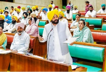 ਮਾਨਸੂਨ ਸੈਸ਼ਨ ਦੀ ਸ਼ੁਰੂਆਤ ਵਿਚ ਹੀ ਵਿਰੋਧੀ ਧਿਰ ਨੇ ਸਰਕਾਰ ਨੂੰ ਘੇਰਿਆ