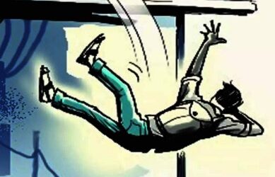 ਸਕੂਲ ਸੰਚਾਲਕ ਨੇ ਸ਼ਾਪਿੰਗ ਮਾਲ ਦੀ 7ਵੀਂ ਮੰਜਿ਼ਲ ਤੋਂ ਛਾਲ ਮਾਰ ਕੀਤੀ ਖੁਦਕੁਸ਼ੀ